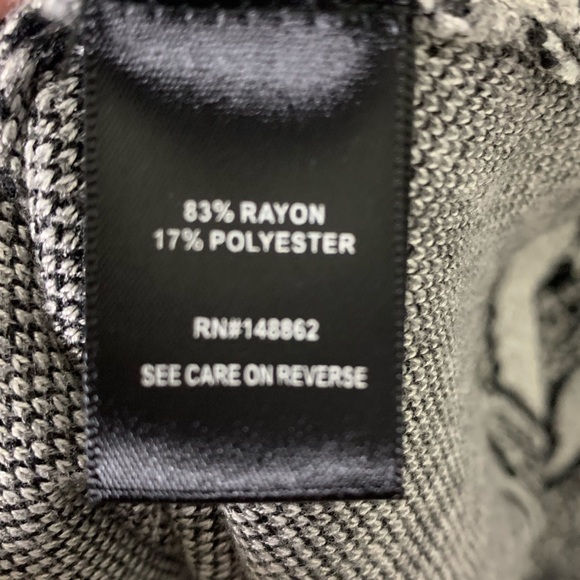 NWOT Torrid Size 1 14/16 Gray Snake Print Sleeveless Sweater Dress - Picture 3 of 5